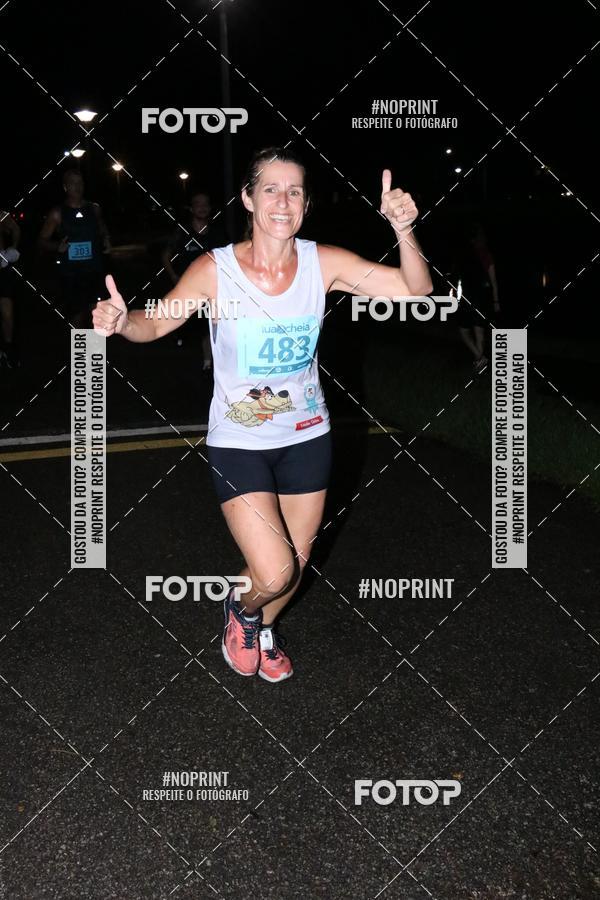 Buy your photos of the eventCorrida da Lua Cheia - Parque Barigui on Fotop