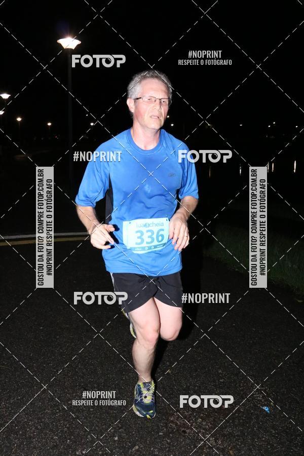 Buy your photos of the eventCorrida da Lua Cheia - Parque Barigui on Fotop