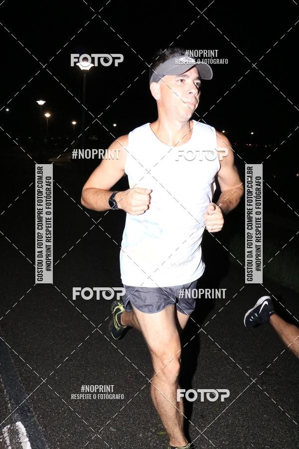 Buy your photos of the eventCorrida da Lua Cheia - Parque Barigui on Fotop