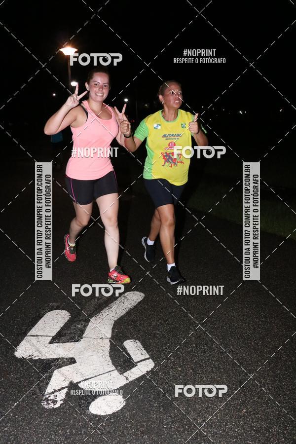 Buy your photos of the eventCorrida da Lua Cheia - Parque Barigui on Fotop