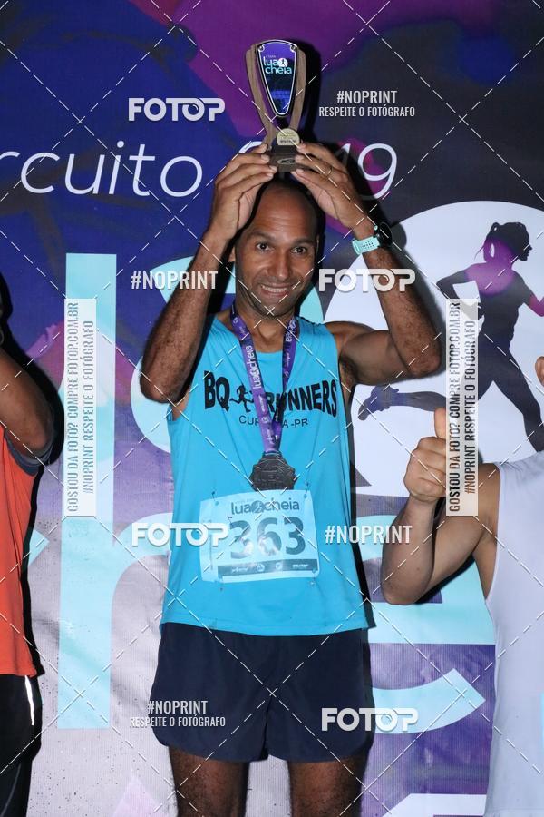 Buy your photos of the eventCorrida da Lua Cheia - Parque Barigui on Fotop