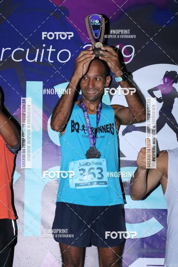 Buy your photos of the eventCorrida da Lua Cheia - Parque Barigui on Fotop