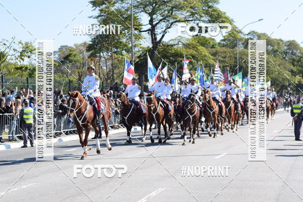 Buy your photos of the eventDesfile cvico 9 de Julho on Fotop