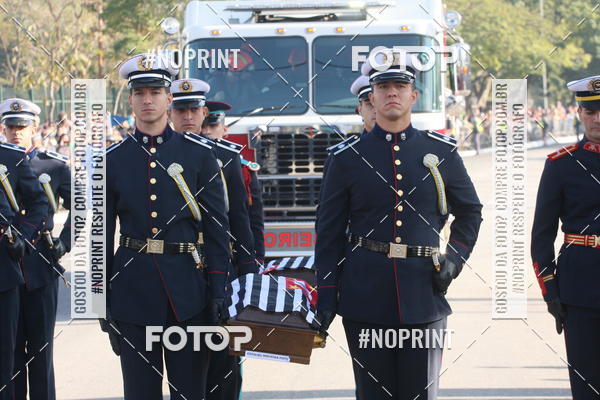 Buy your photos of the eventDesfile cvico 9 de Julho on Fotop