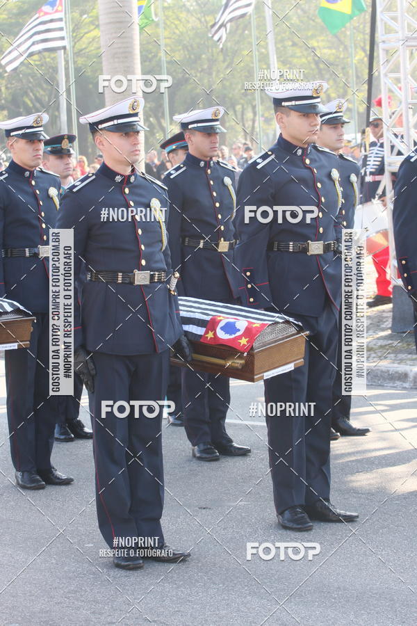 Buy your photos of the eventDesfile cvico 9 de Julho on Fotop