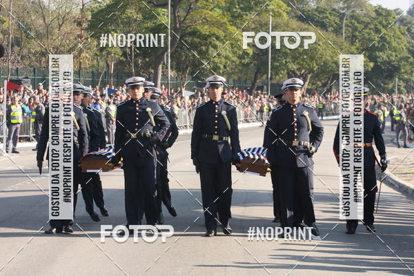 Buy your photos of the eventDesfile cvico 9 de Julho on Fotop