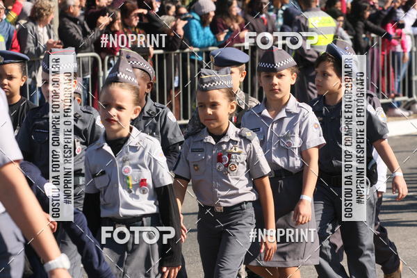 Buy your photos of the eventDesfile cvico 9 de Julho on Fotop