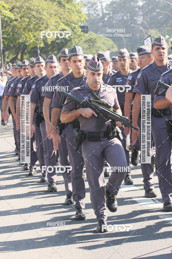 Buy your photos of the eventDesfile cvico 9 de Julho on Fotop