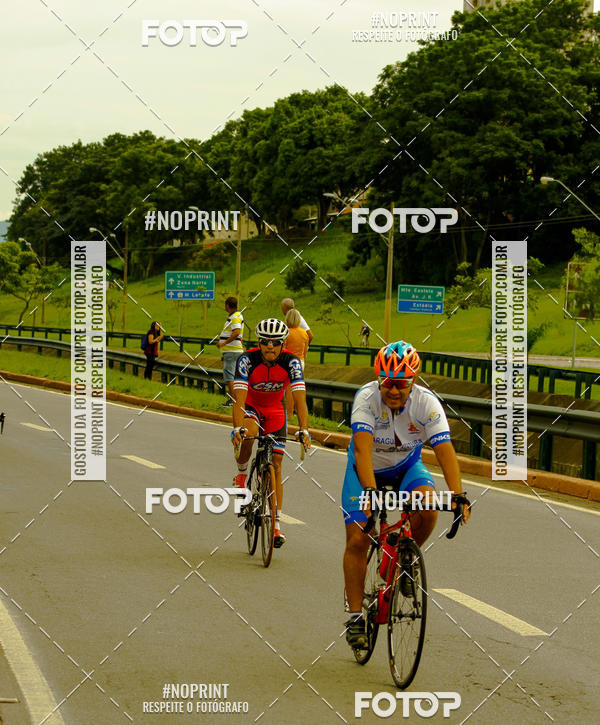 Compra tus fotos del evento GP de ciclismo 120K En Fotop