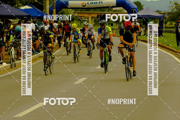 Compra tus fotos del evento GP de ciclismo 120K En Fotop