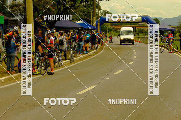 Compra tus fotos del evento GP de ciclismo 120K En Fotop