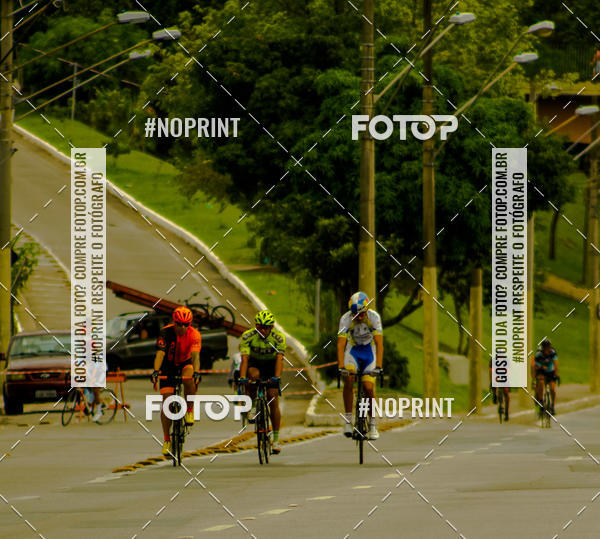 Compra tus fotos del evento GP de ciclismo 120K En Fotop