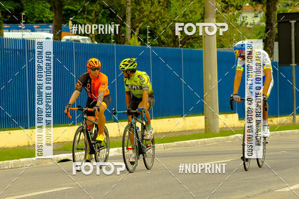 Compra tus fotos del evento GP de ciclismo 120K En Fotop