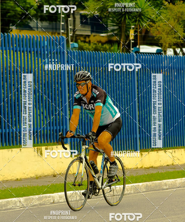 Compra tus fotos del evento GP de ciclismo 120K En Fotop