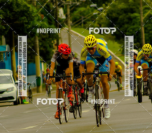 Compra tus fotos del evento GP de ciclismo 120K En Fotop