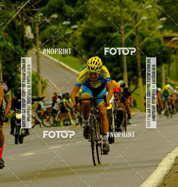 Compra tus fotos del evento GP de ciclismo 120K En Fotop