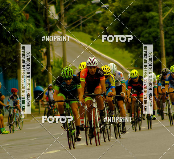 Compra tus fotos del evento GP de ciclismo 120K En Fotop