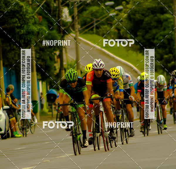 Compra tus fotos del evento GP de ciclismo 120K En Fotop