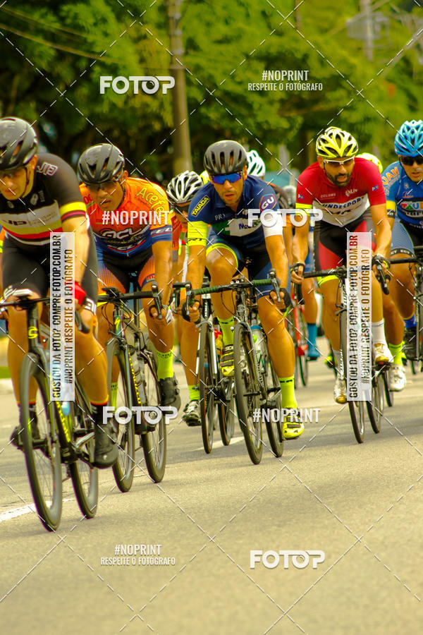 Compra tus fotos del evento GP de ciclismo 120K En Fotop