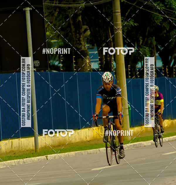 Compra tus fotos del evento GP de ciclismo 120K En Fotop