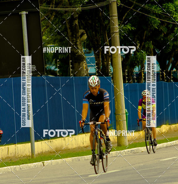 Compra tus fotos del evento GP de ciclismo 120K En Fotop