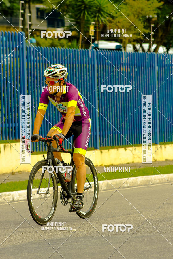 Compra tus fotos del evento GP de ciclismo 120K En Fotop