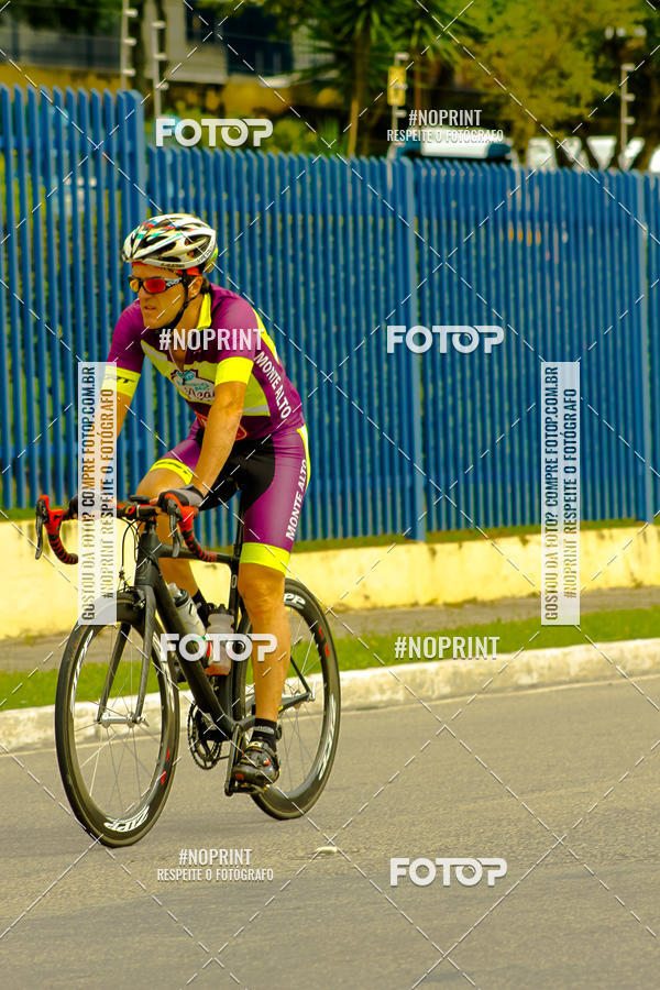 Compra tus fotos del evento GP de ciclismo 120K En Fotop