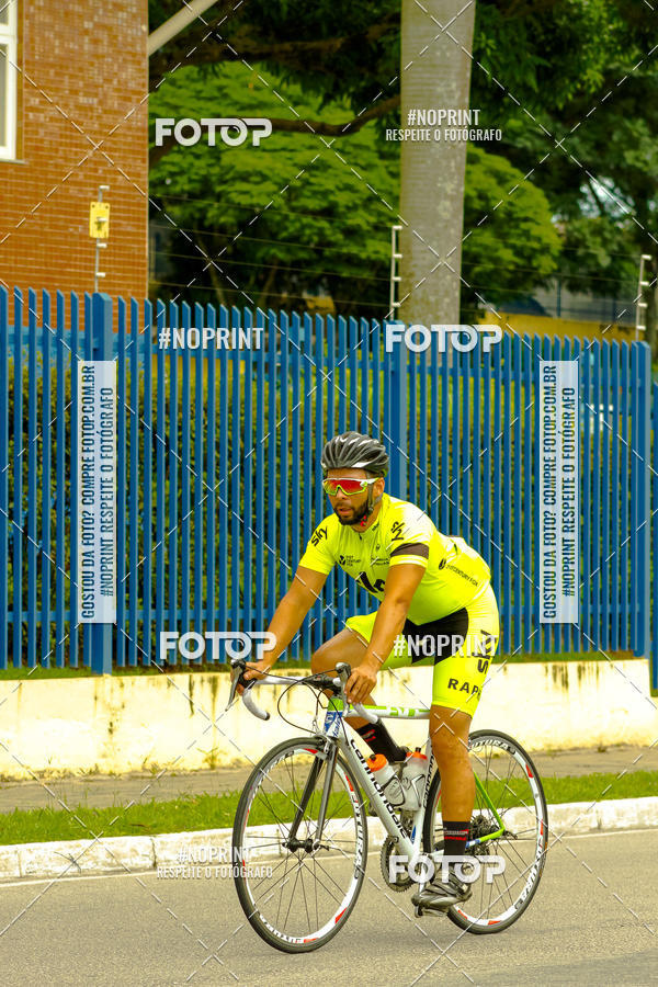 Compra tus fotos del evento GP de ciclismo 120K En Fotop