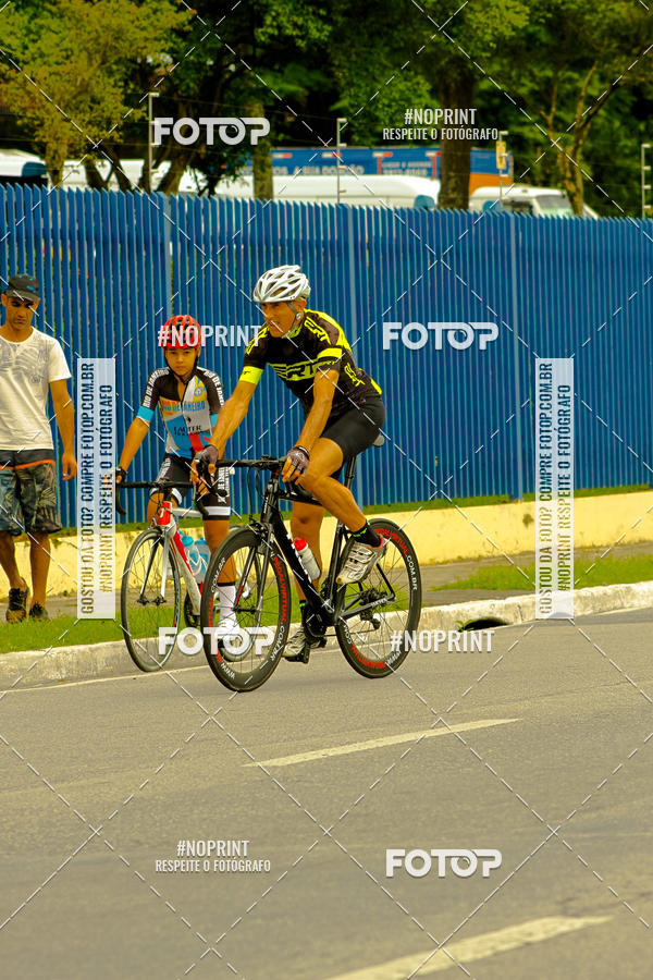 Compra tus fotos del evento GP de ciclismo 120K En Fotop