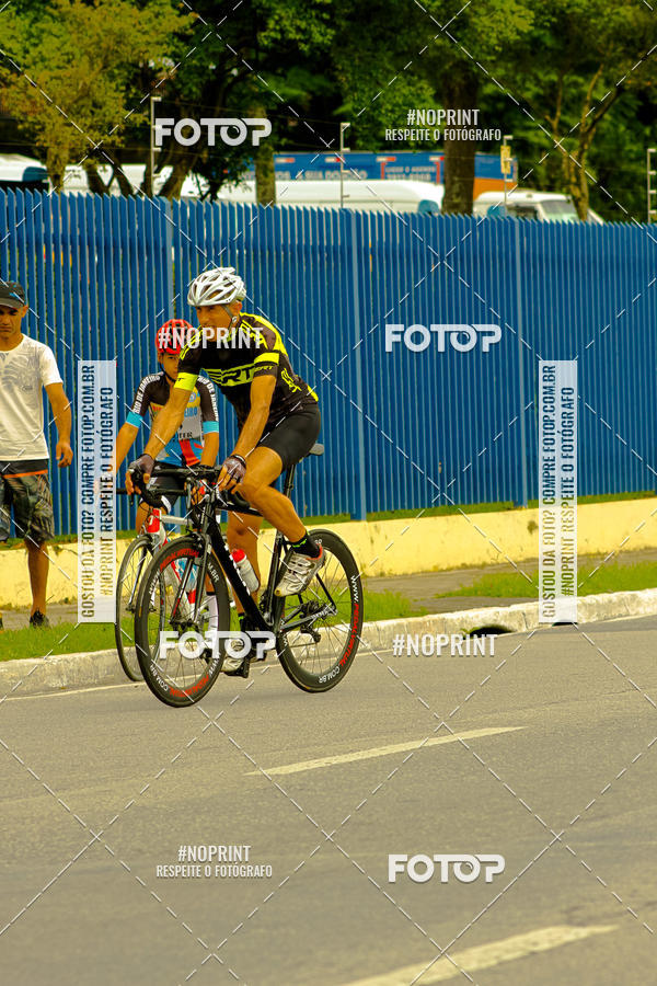 Compra tus fotos del evento GP de ciclismo 120K En Fotop