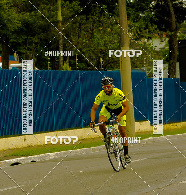 Compra tus fotos del evento GP de ciclismo 120K En Fotop