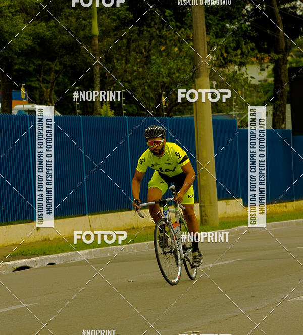 Compra tus fotos del evento GP de ciclismo 120K En Fotop