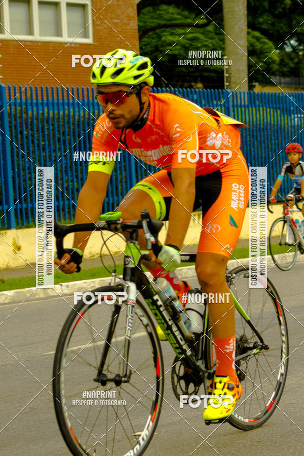 Compra tus fotos del evento GP de ciclismo 120K En Fotop
