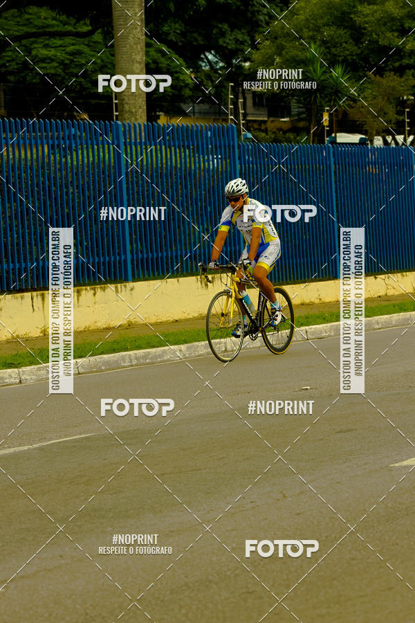Compra tus fotos del evento GP de ciclismo 120K En Fotop