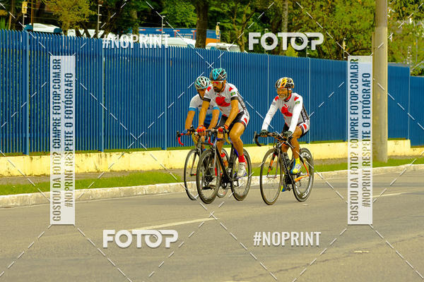 Compra tus fotos del evento GP de ciclismo 120K En Fotop