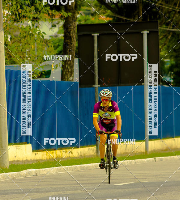 Compra tus fotos del evento GP de ciclismo 120K En Fotop