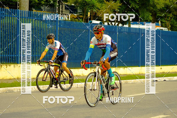 Compra tus fotos del evento GP de ciclismo 120K En Fotop