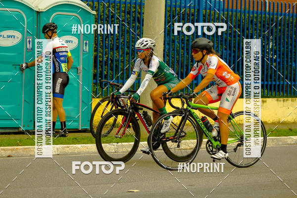 Compra tus fotos del evento GP de ciclismo 120K En Fotop