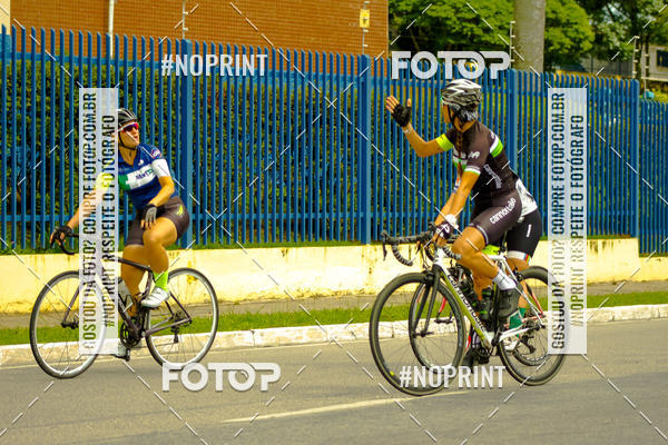 Compra tus fotos del evento GP de ciclismo 120K En Fotop