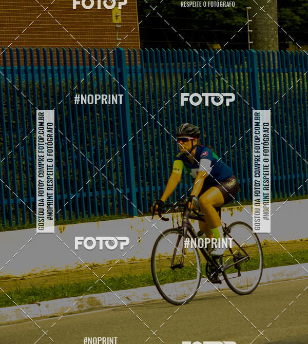 Compra tus fotos del evento GP de ciclismo 120K En Fotop