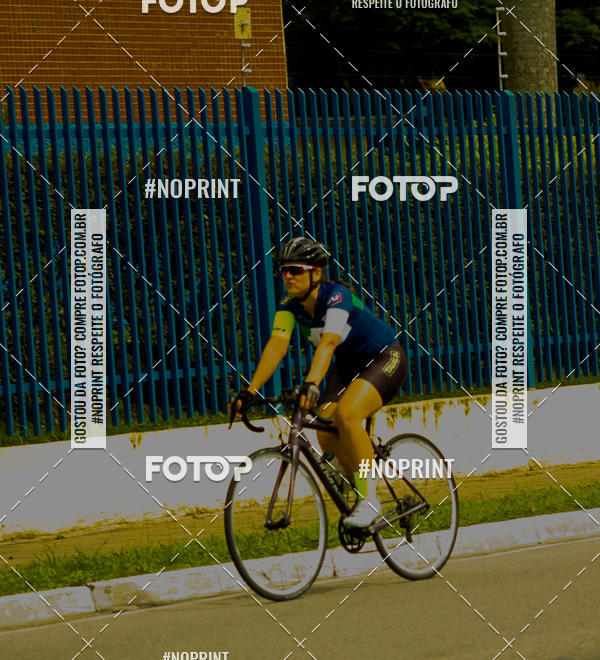 Compra tus fotos del evento GP de ciclismo 120K En Fotop