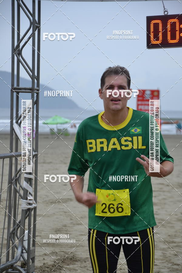 Buy your photos of the event2 ICE RUN 6K on Fotop