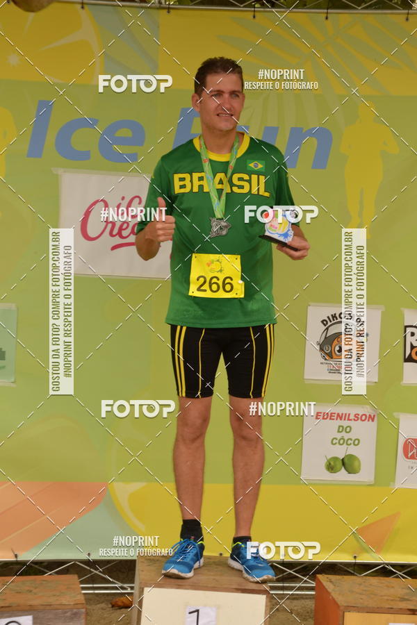 Buy your photos of the event2 ICE RUN 6K on Fotop