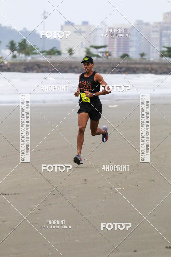 Buy your photos of the event2 ICE RUN 6K on Fotop