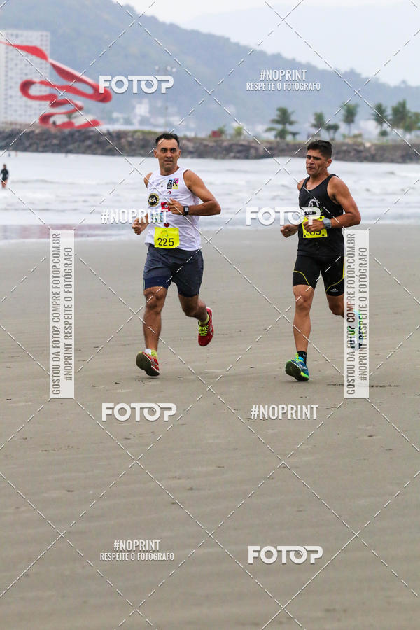 Buy your photos of the event2 ICE RUN 6K on Fotop