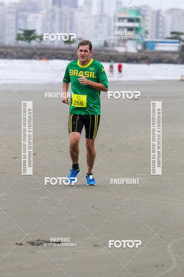 Buy your photos of the event2 ICE RUN 6K on Fotop
