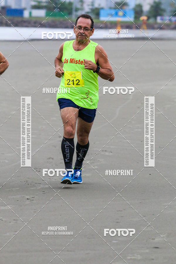 Buy your photos of the event2 ICE RUN 6K on Fotop