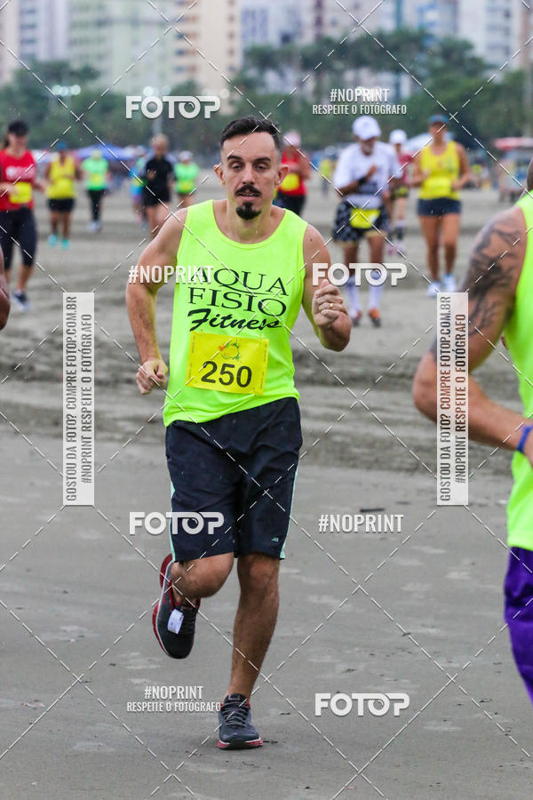 Buy your photos of the event2 ICE RUN 6K on Fotop