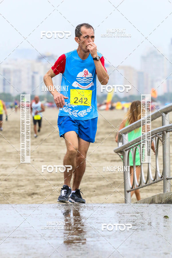 Buy your photos of the event2 ICE RUN 6K on Fotop
