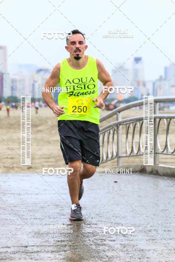Buy your photos of the event2 ICE RUN 6K on Fotop